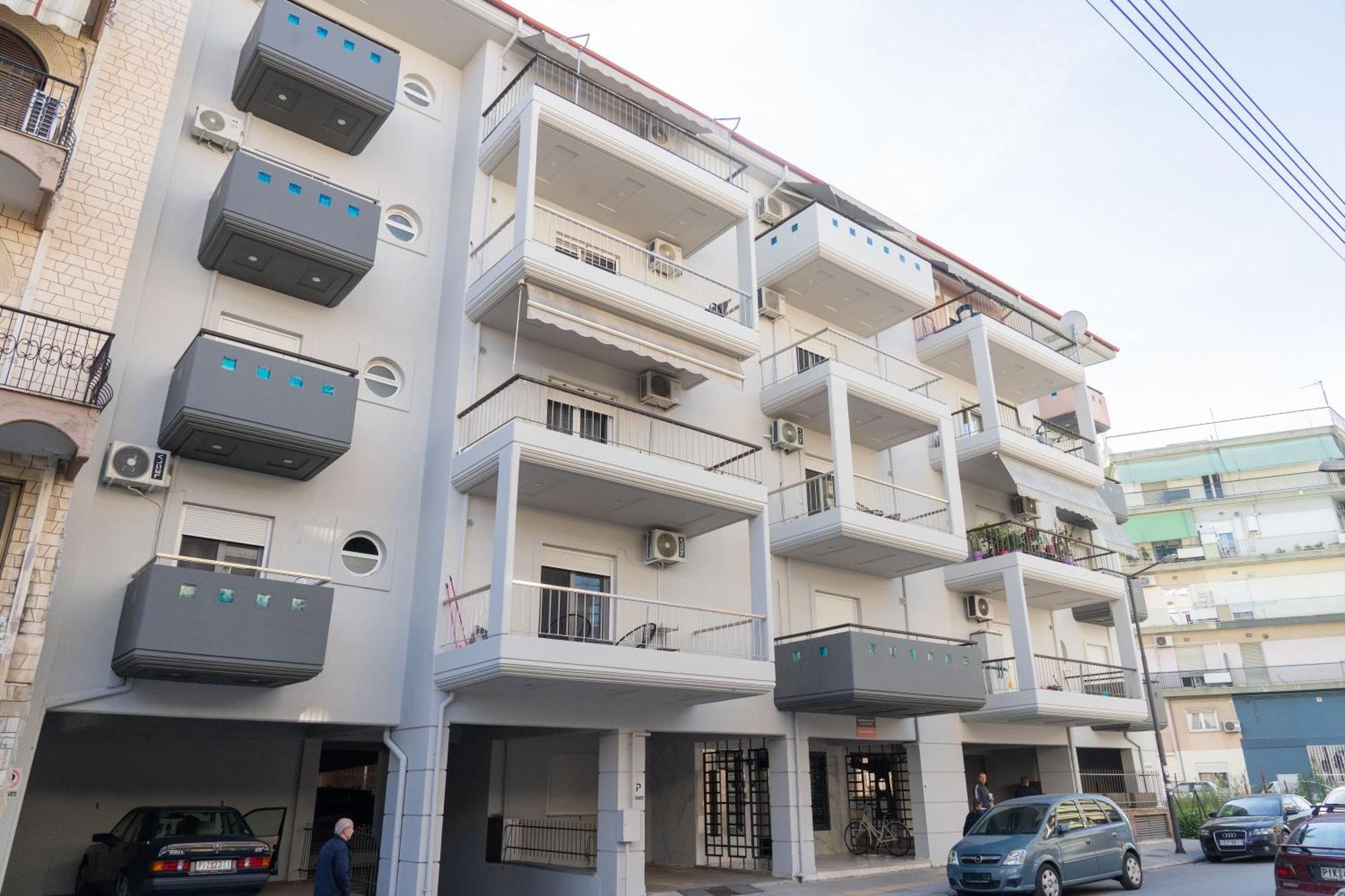 The Whole Packet C3 Center With Parking Apartment Larissa Exterior photo